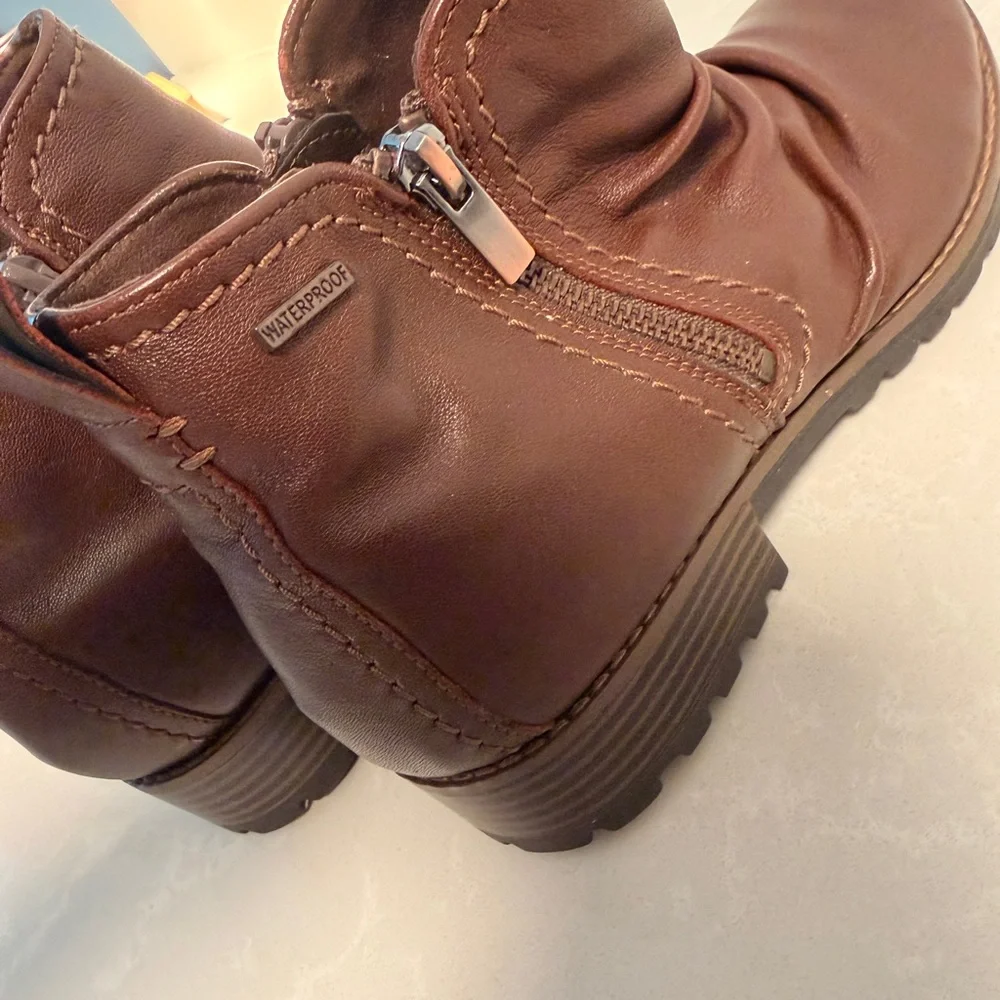 Clarks Aspra Walk Waterproof British‎ Tan leather ankle boots Women’s Size 7.5